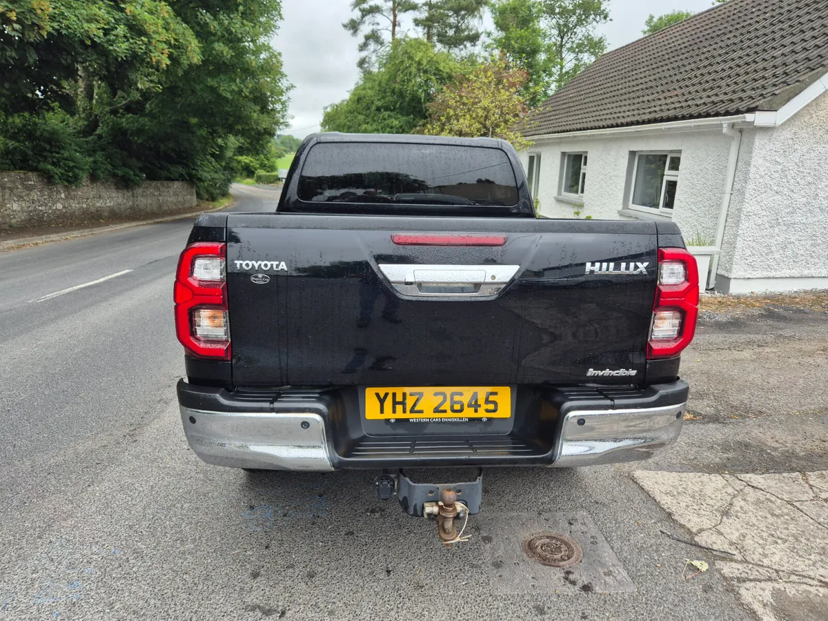Toyota Hilux 2021 - Image 3