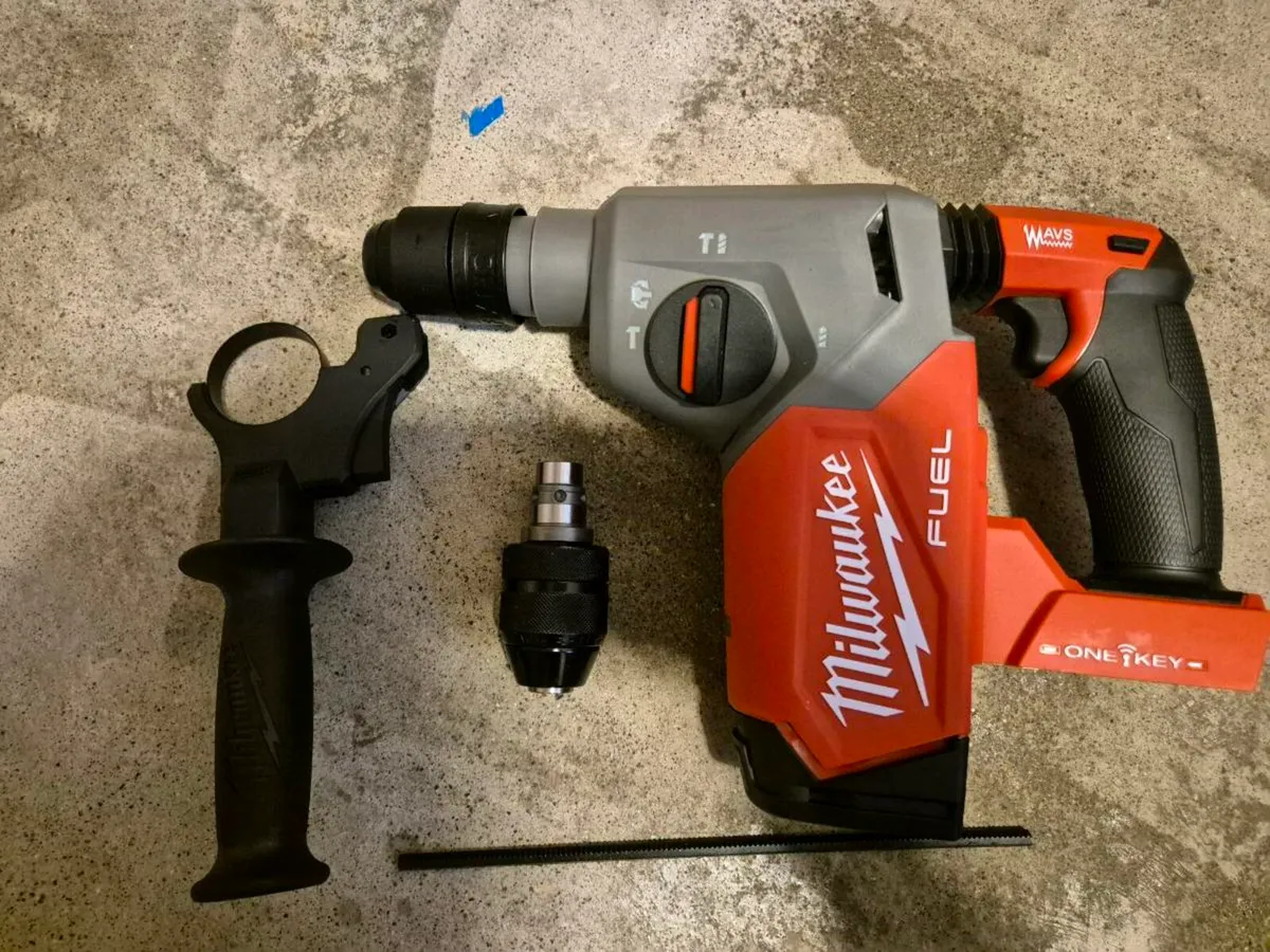 Milwaukee M18ONEFHX Fuel SDS-PLUS Hammer Drill Bod - Image 1