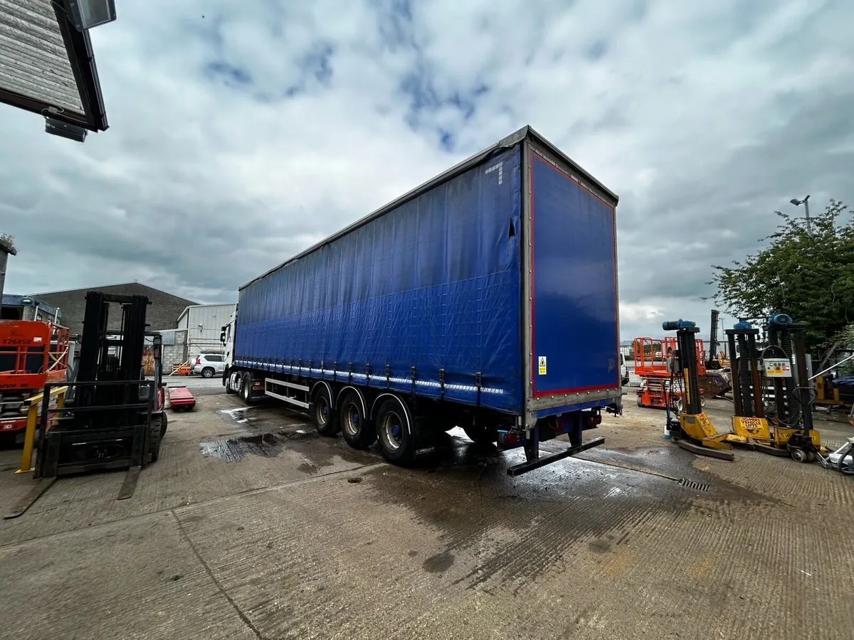2014 4.5m Curtainside trailers - Image 1