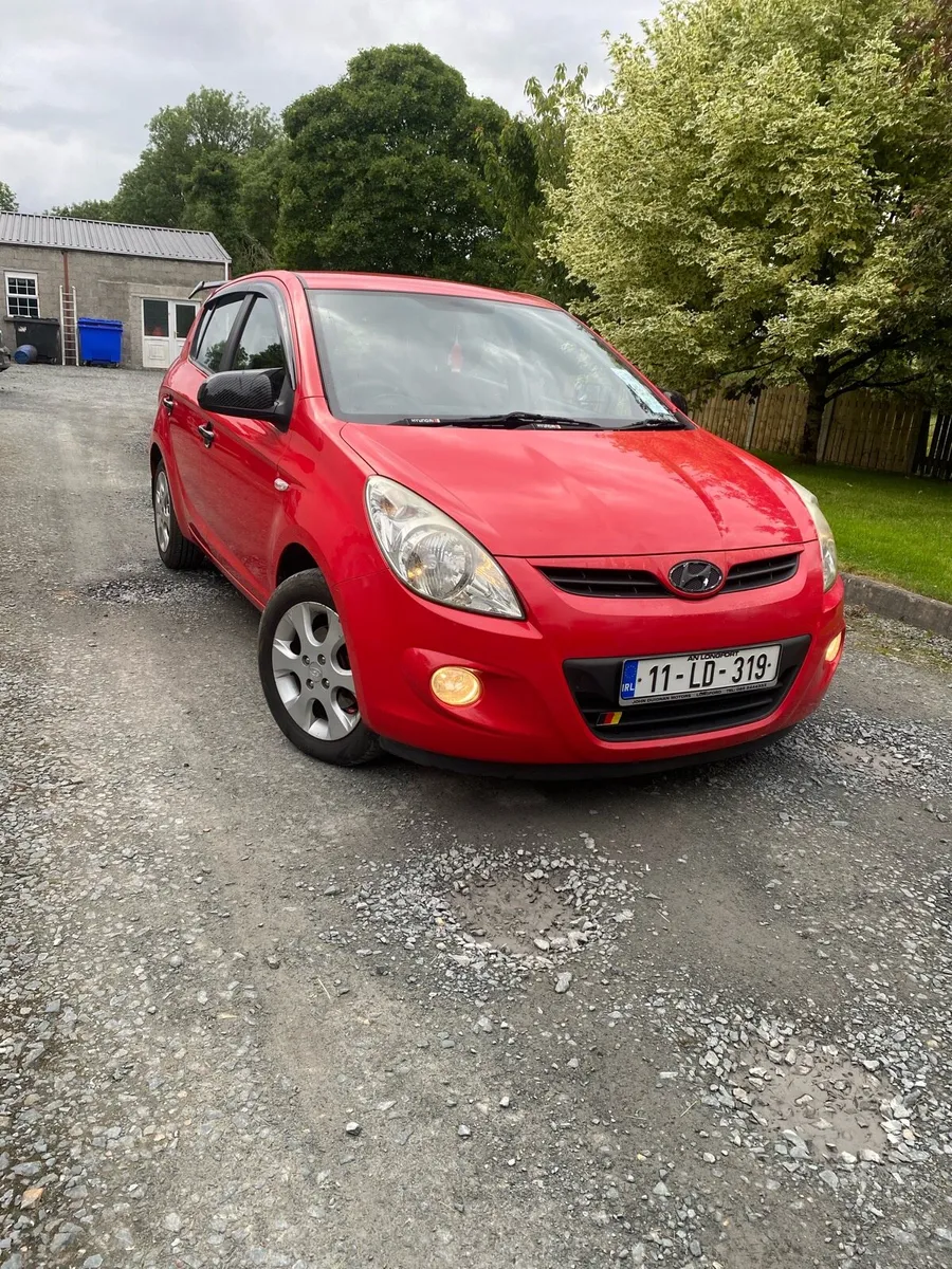 Hyundai i20 2011 test and tax - Image 1