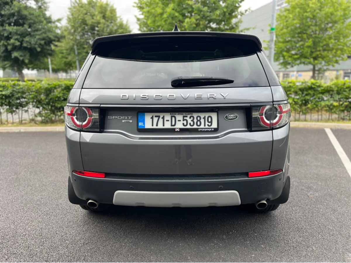 Land Rover Discovery Sport 2.0 TD4 HSE 7SEATS AUTO - Image 4