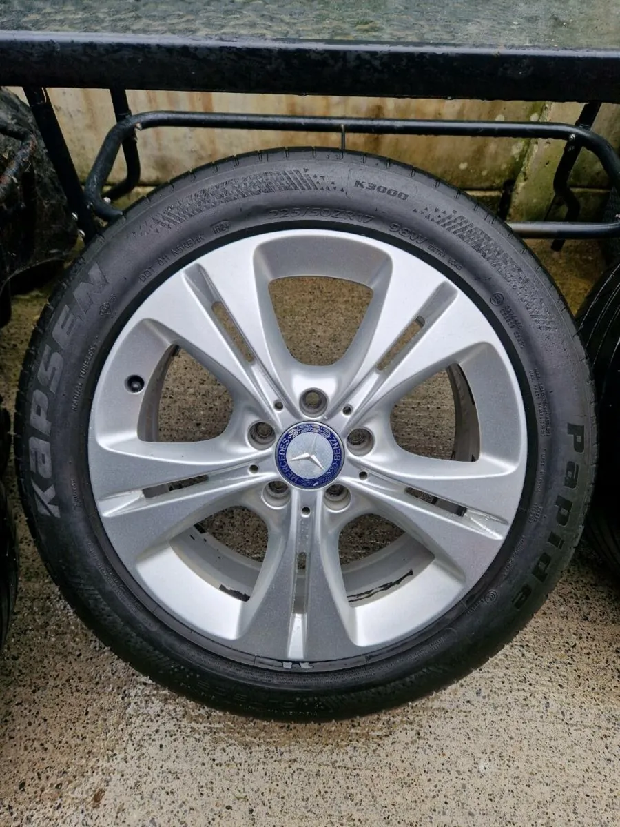 17 inch Mercedes Alloys with Very good tyres - Image 3
