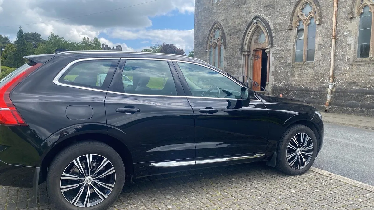 Volvo XC60 B4 MHEV DSL 197hp 2022 - Image 2