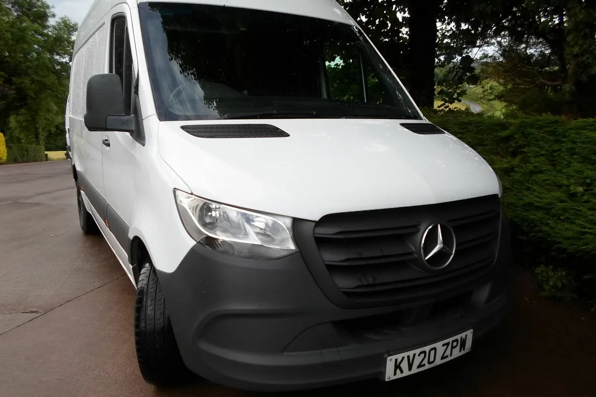 Mercedes- Sprinter 2020 - Image 2