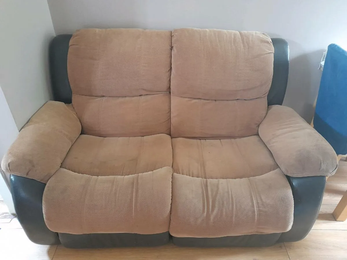 2 seater recliner sofa - Image 1
