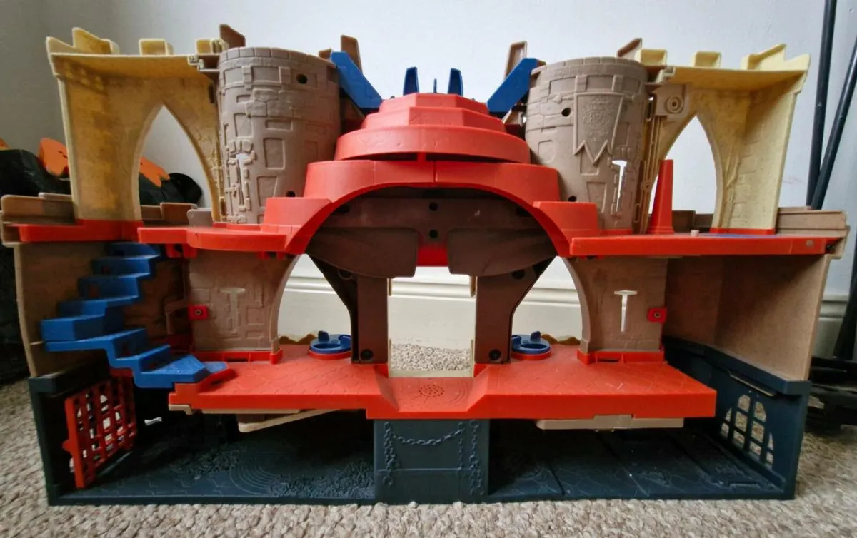 Imaginext Lion's Den Castle - Image 4