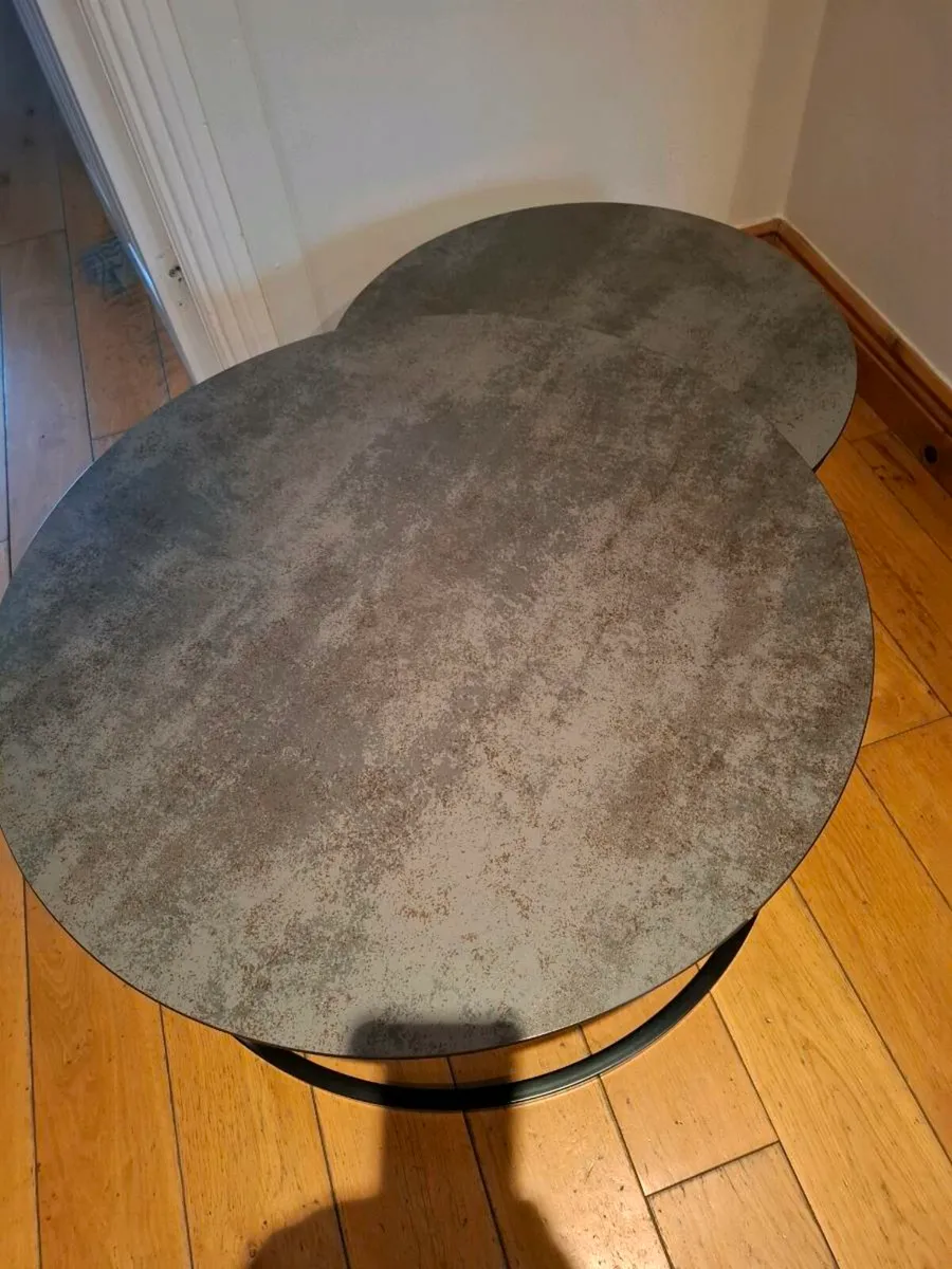Coffee table - Image 1