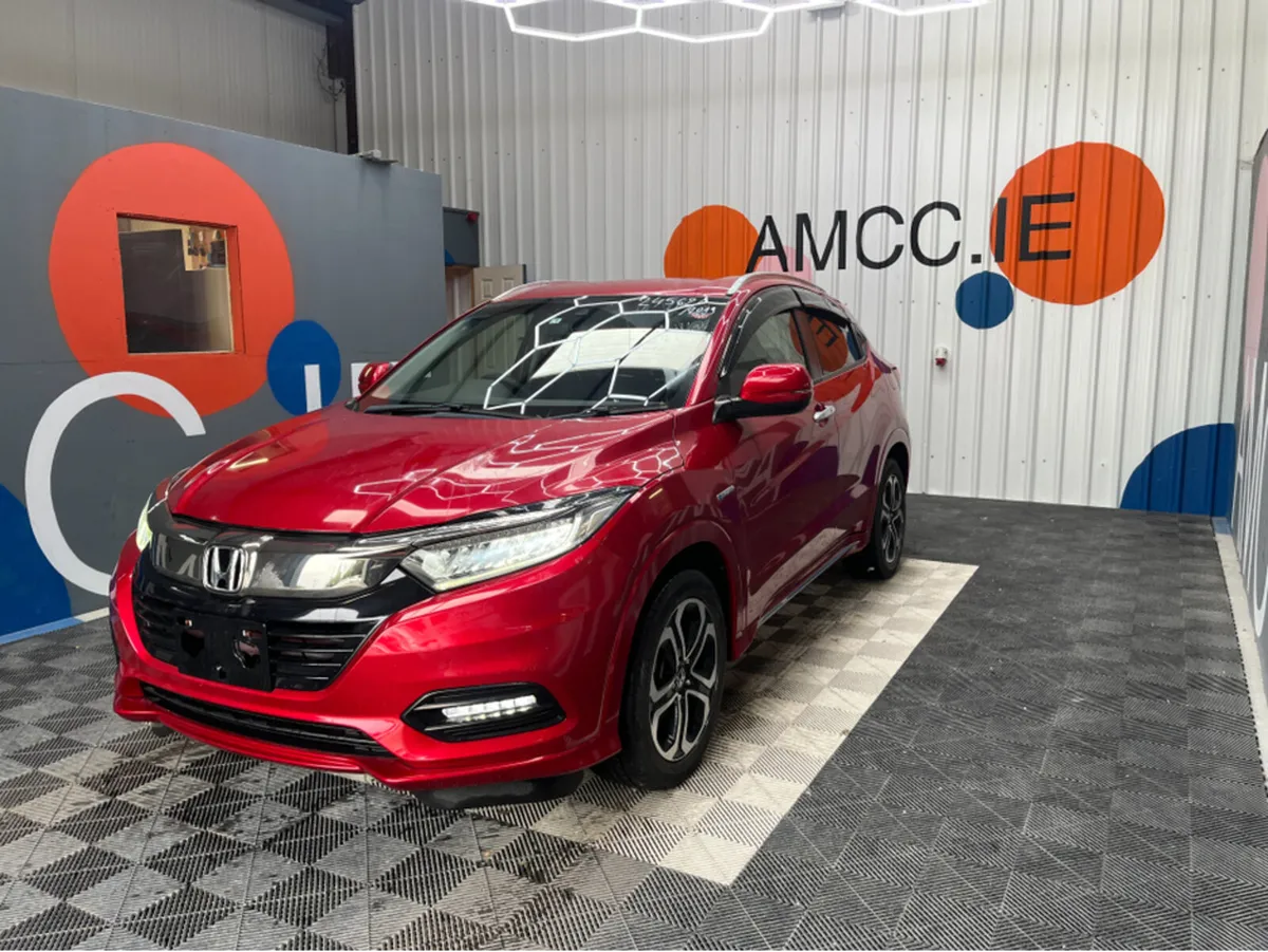 Honda Vezel 1.5 HYBRID / 26k KMs / HEATED SEATS , - Image 3