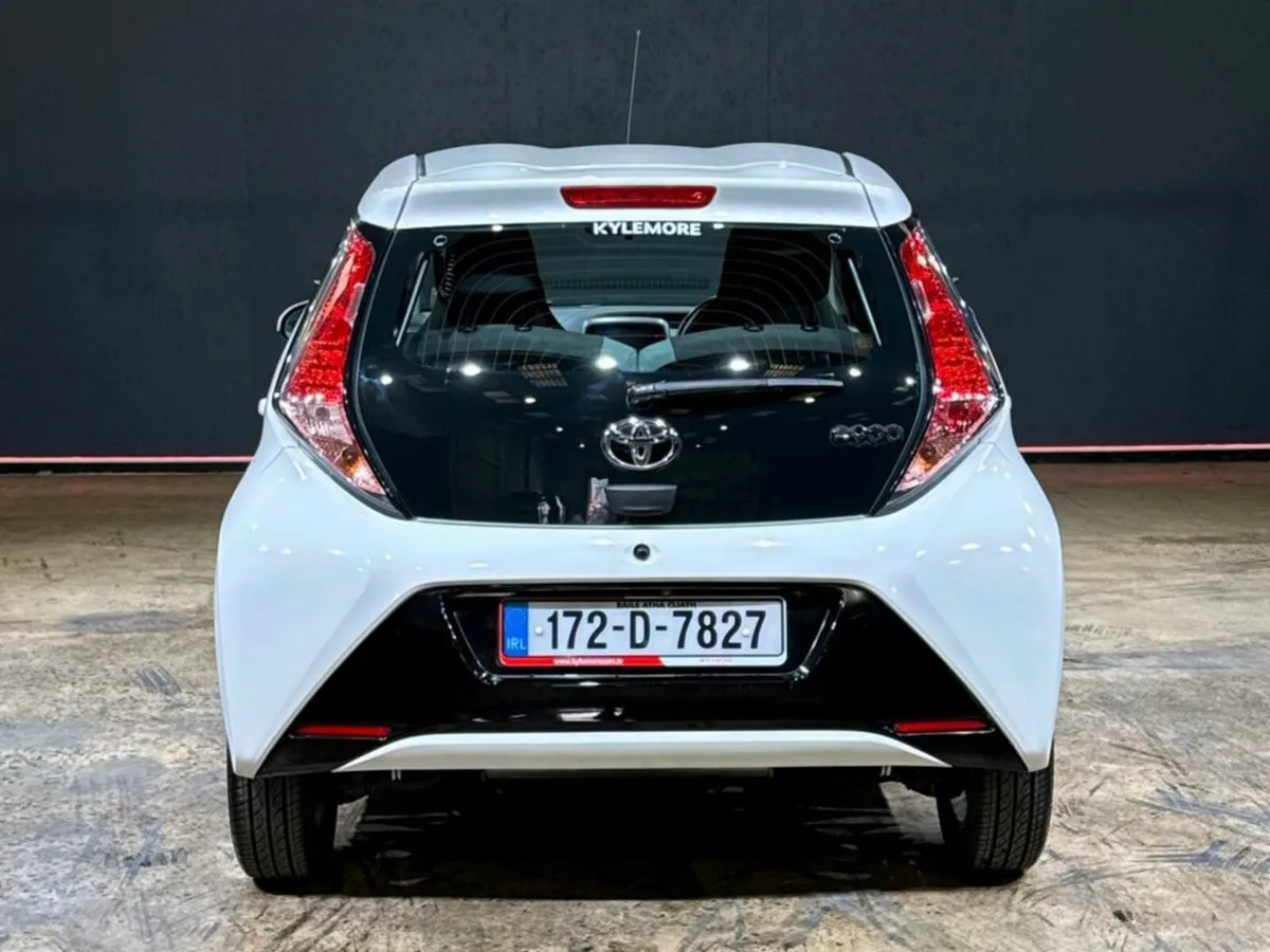Toyota Aygo 1.0 MANUAL "X-play+" - REVERSE CAMERA - Image 4