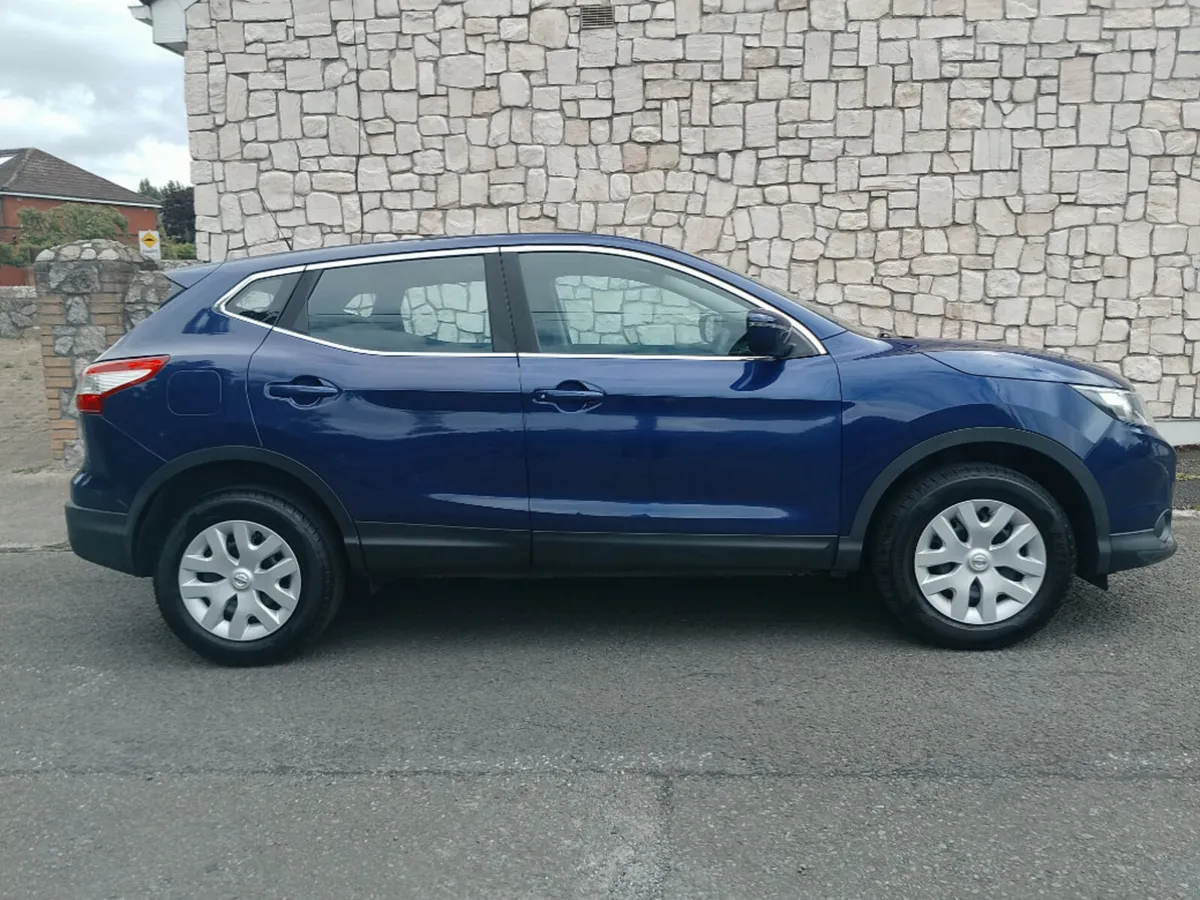 Nissan Qashqai 1.2 Dig-t Visia 115PS 5DR - Image 2