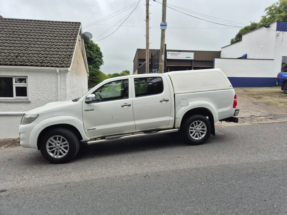 Toyota Hilux 2015 - Image 2