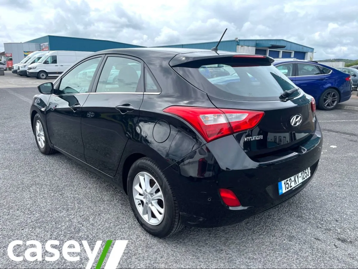 Hyundai i30 1.6 Crdi SE Bl/dr 110PS 5DR - Image 2
