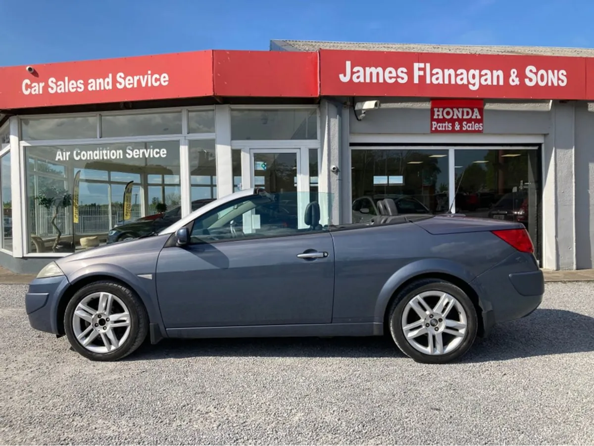 Renault Megane 1.5 Dynamique DCI 1 106 Convertible - Image 2