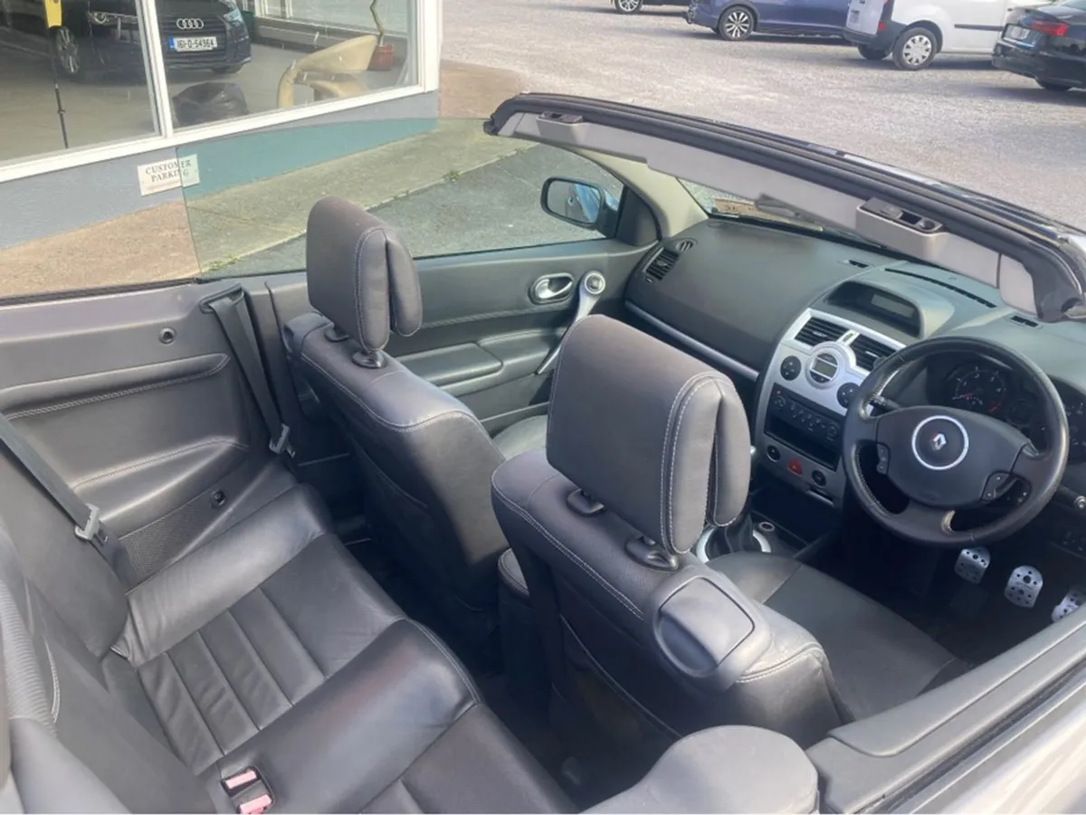Renault Megane 1.5 Dynamique DCI 1 106 Convertible - Image 4