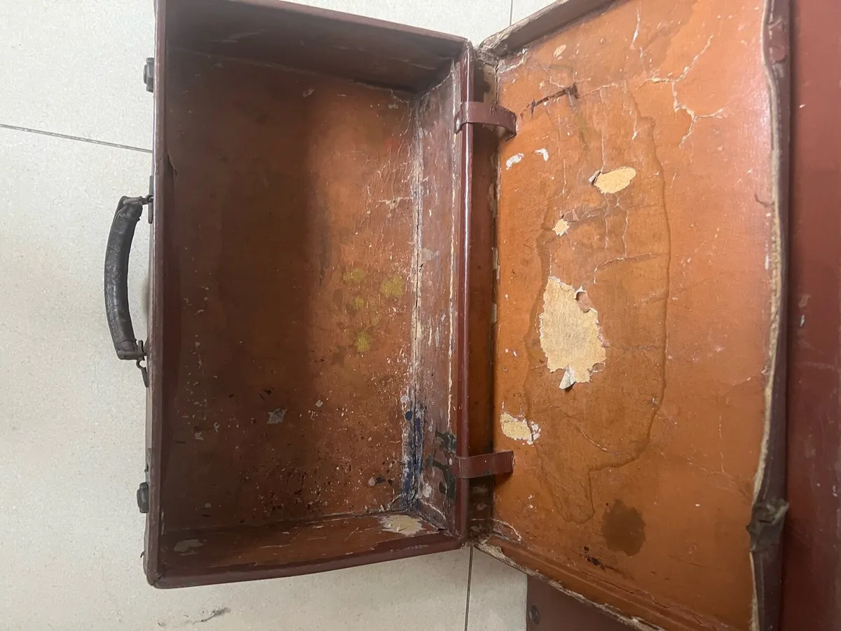 Vintage cases - Image 2