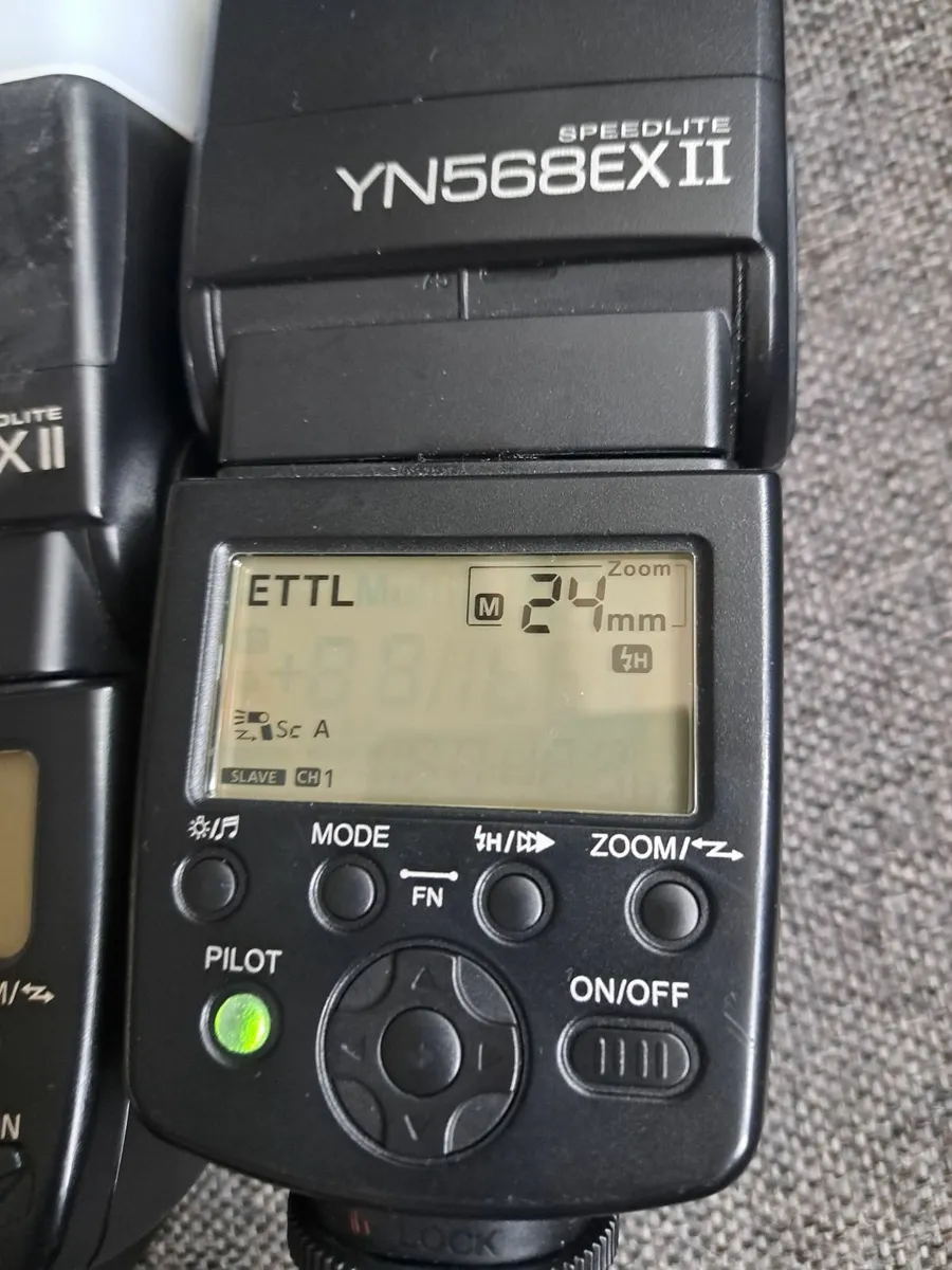 Canon speedlite 580 ex ii with st-e2 trigger +1 fl - Image 2