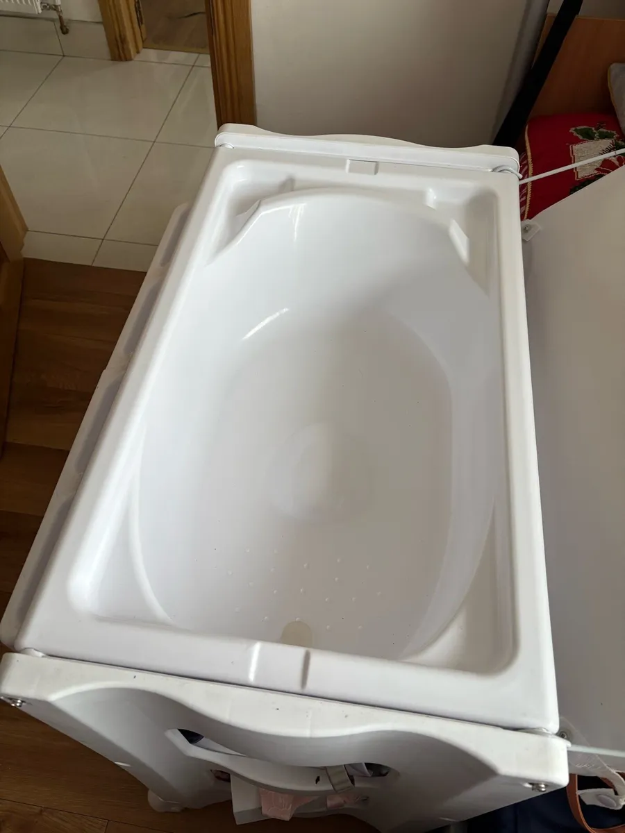 Changing bed/ bath - Image 4