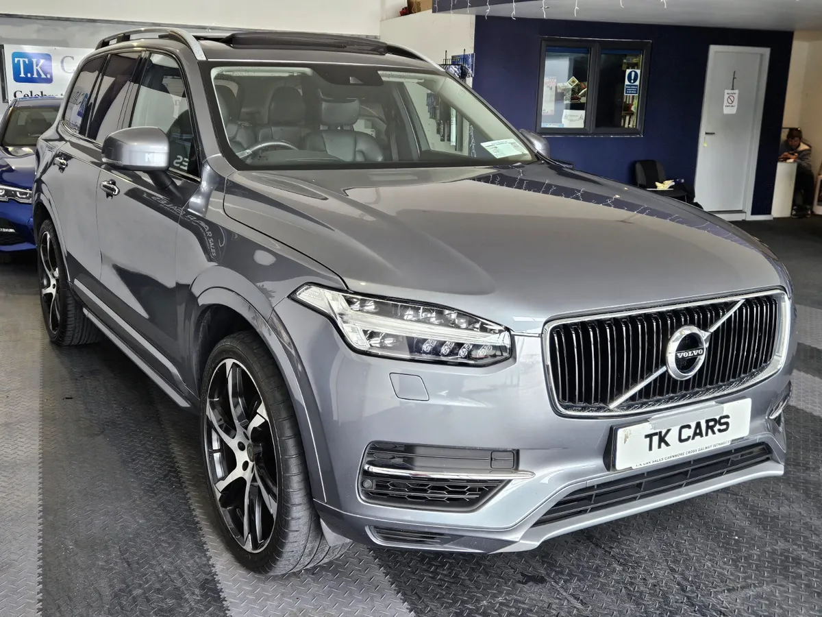 16 VOLVO XC90 T8 HYBRID MOMENTUM GEARTRONIC 385 BH - Image 4