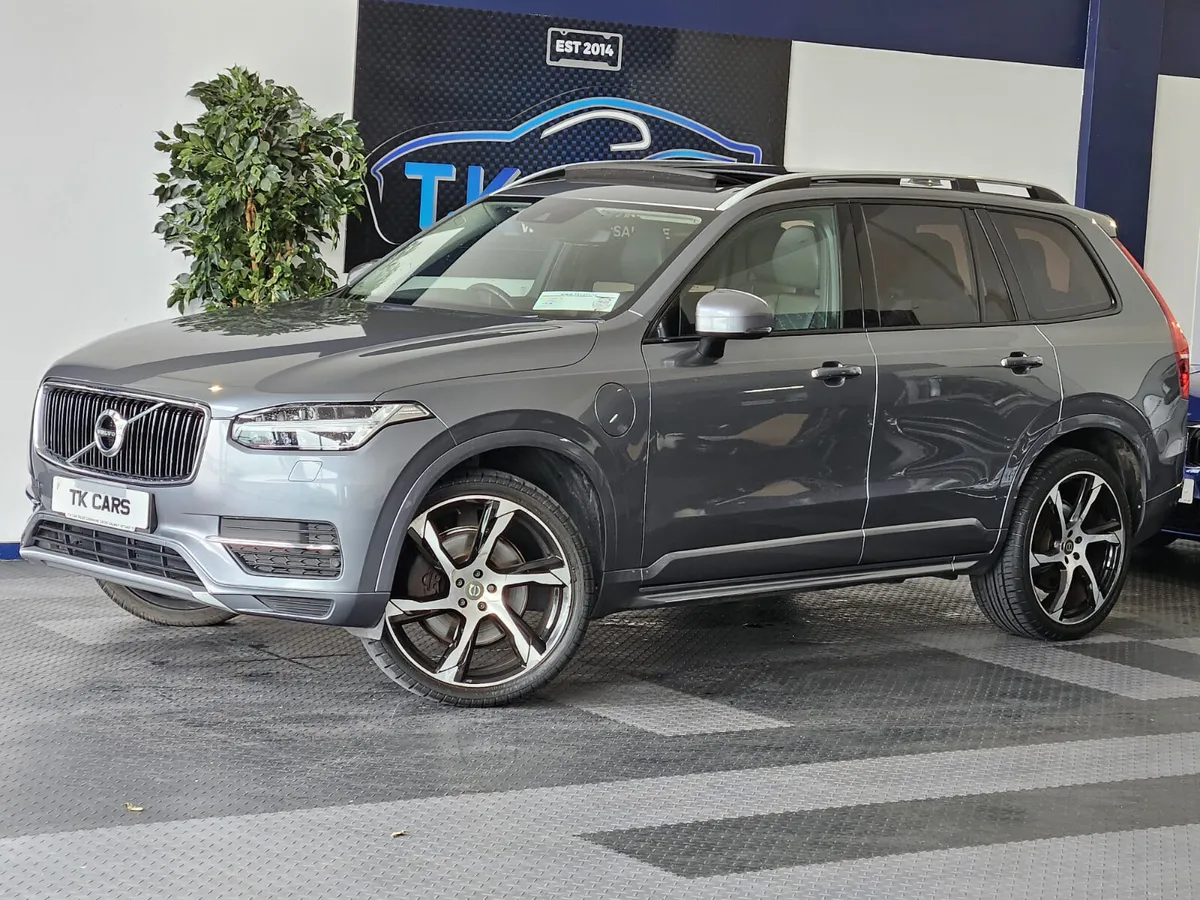 16 VOLVO XC90 T8 HYBRID MOMENTUM GEARTRONIC 385 BH - Image 1