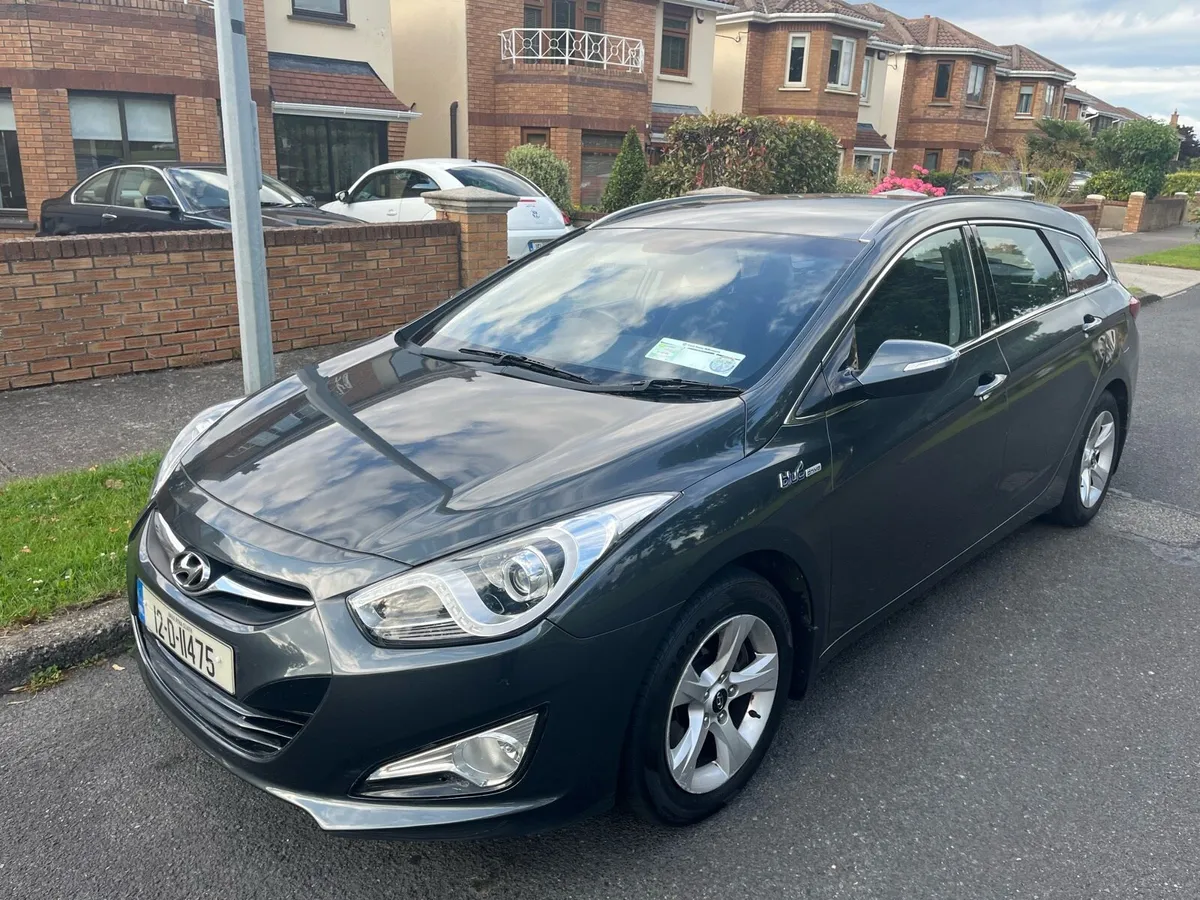 Hyundai i40 estate - Image 1