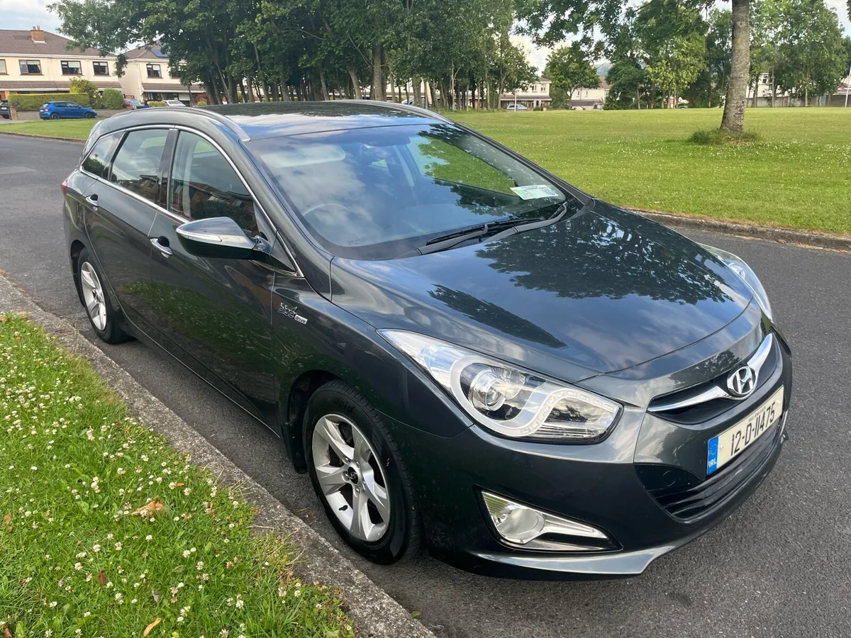 Hyundai i40 estate - Image 2
