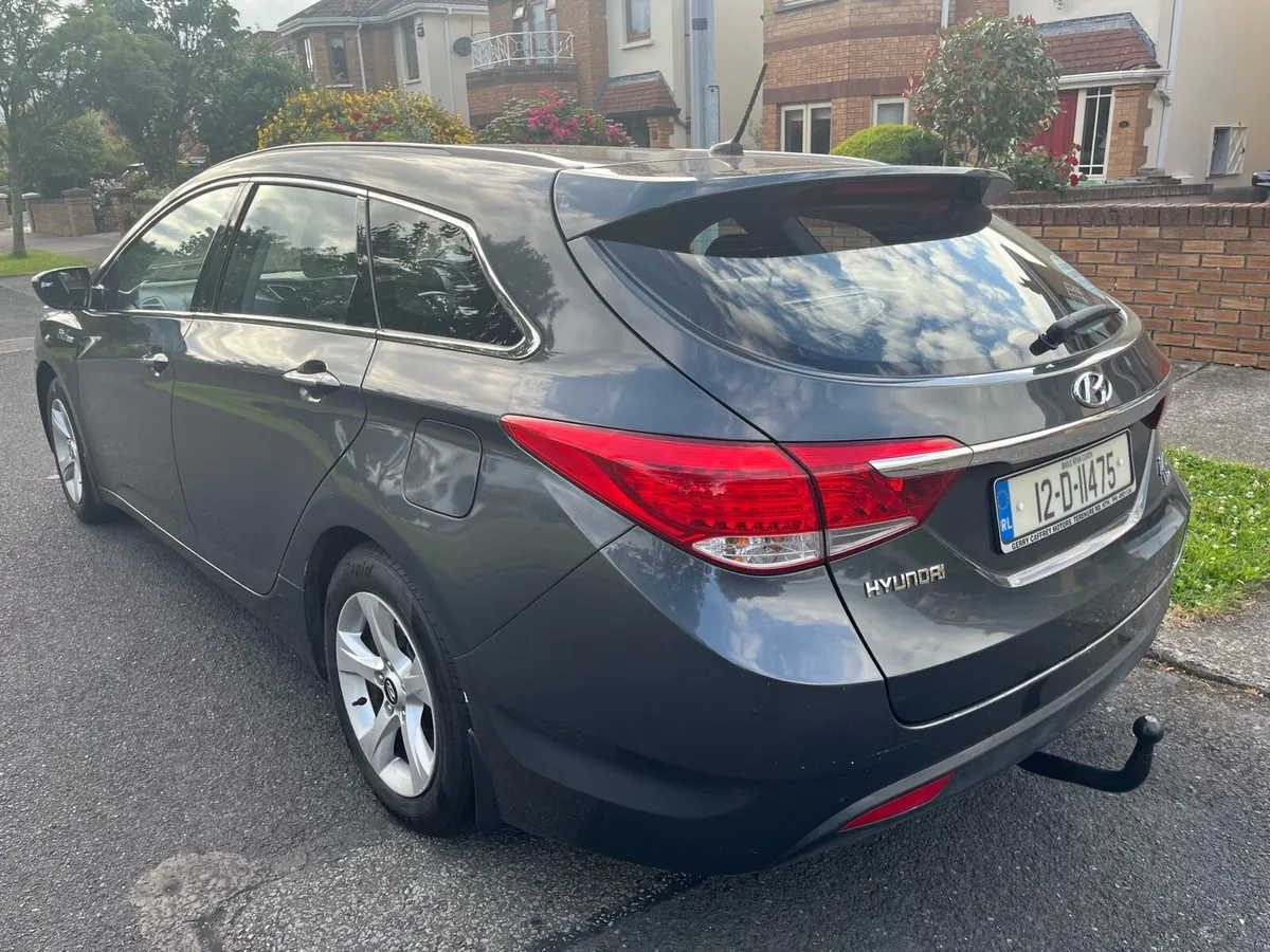 Hyundai i40 estate - Image 4