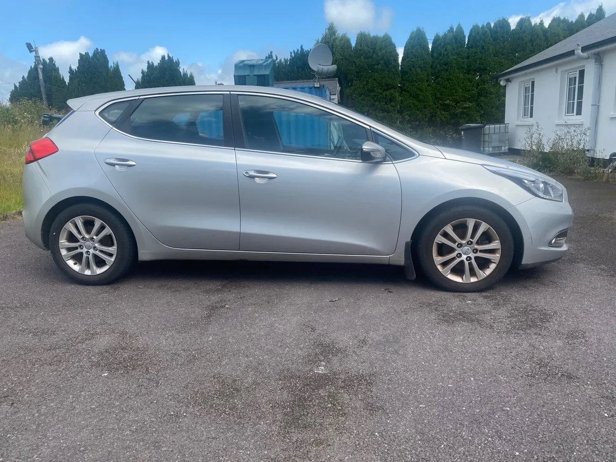 Kia Ceed 2013 - Image 1