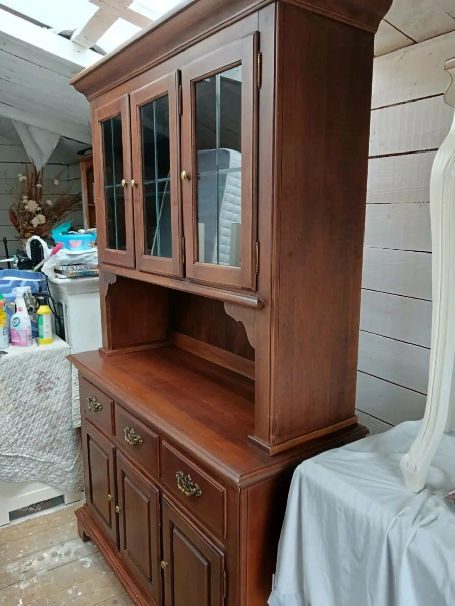 Solid wood dresser - Image 2