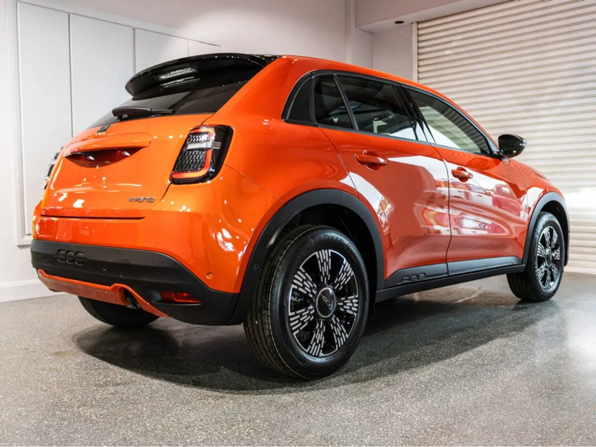 Fiat 600 Hybrid 1.2 100HP Dolce Vita - Image 4