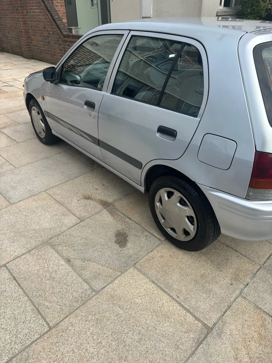 Toyota starlet - Image 3