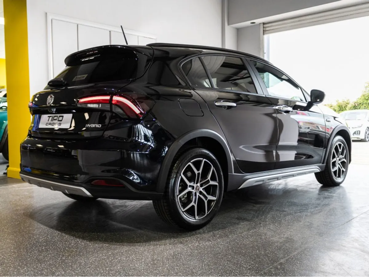 Fiat Tipo Cross 1.5 Mhev 130HP - Image 4