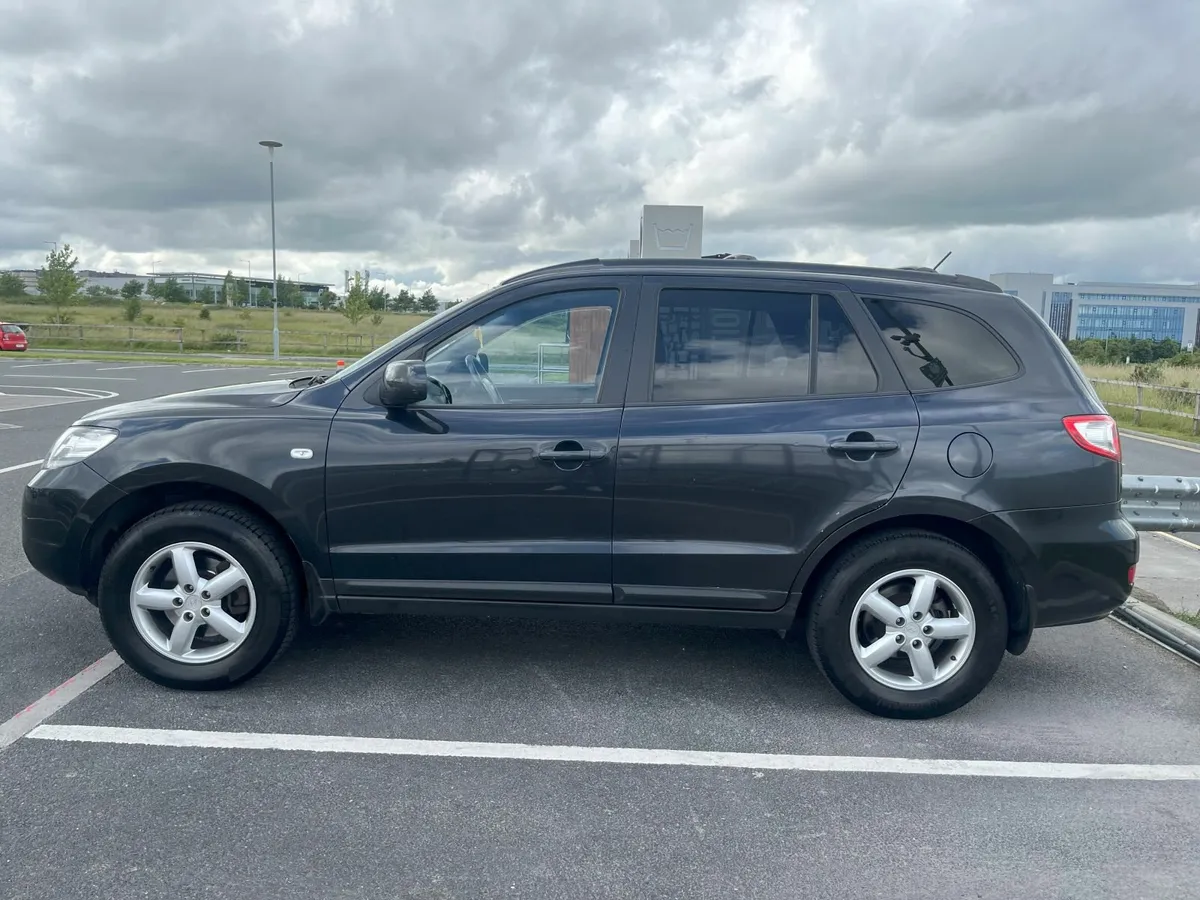 Hyundai Santa Fe 2009 - Image 3