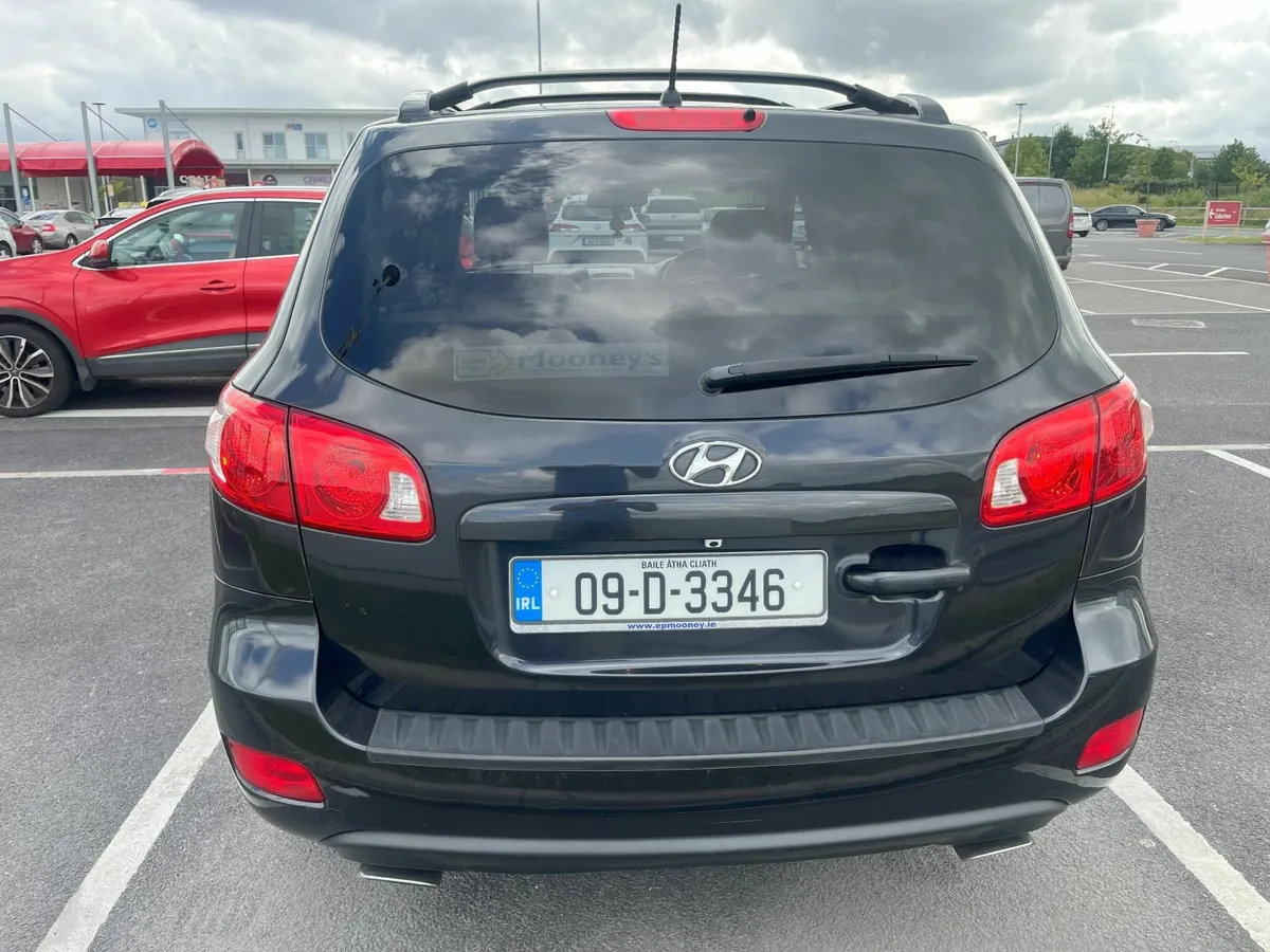 Hyundai Santa Fe 2009 - Image 4