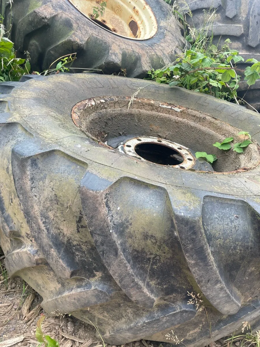 540/65 R28 Tyres - Image 2