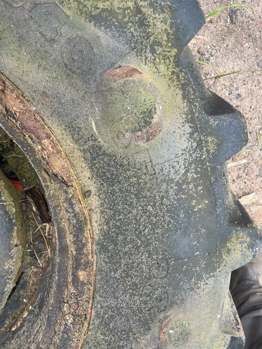540/65 R28 Tyres - Image 3