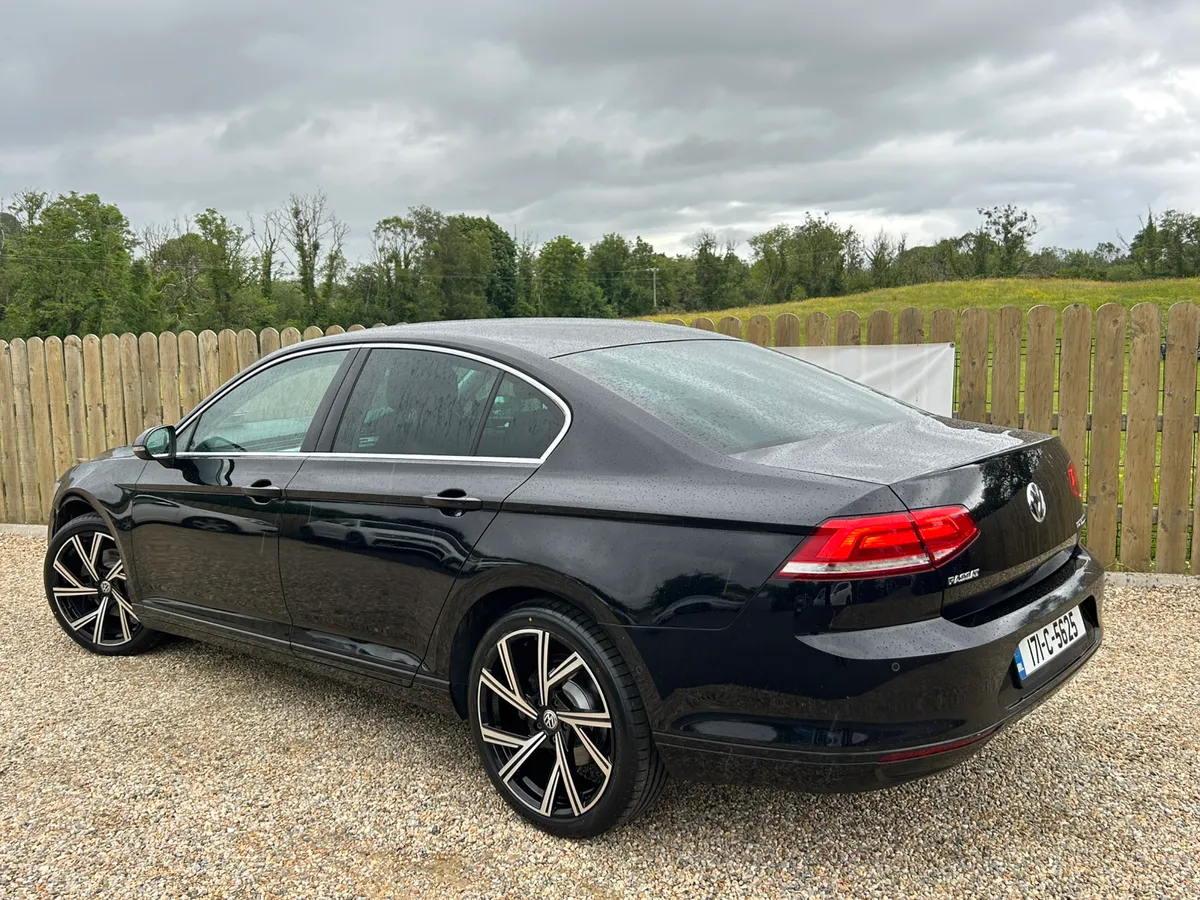 2017 Volkswagen Passat Comfortline Automatic - Image 2