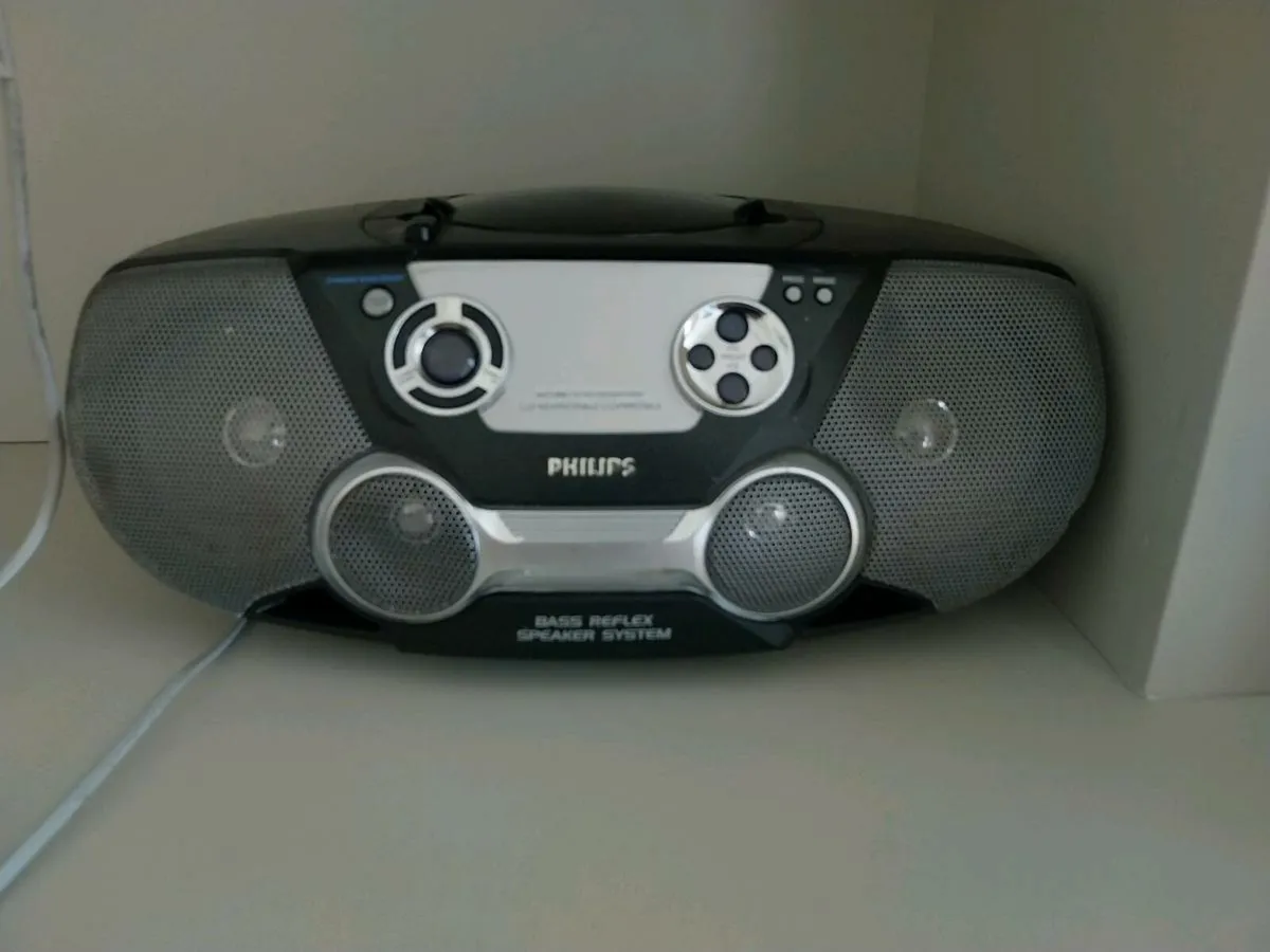 phillips cd/radio boombox - Image 1