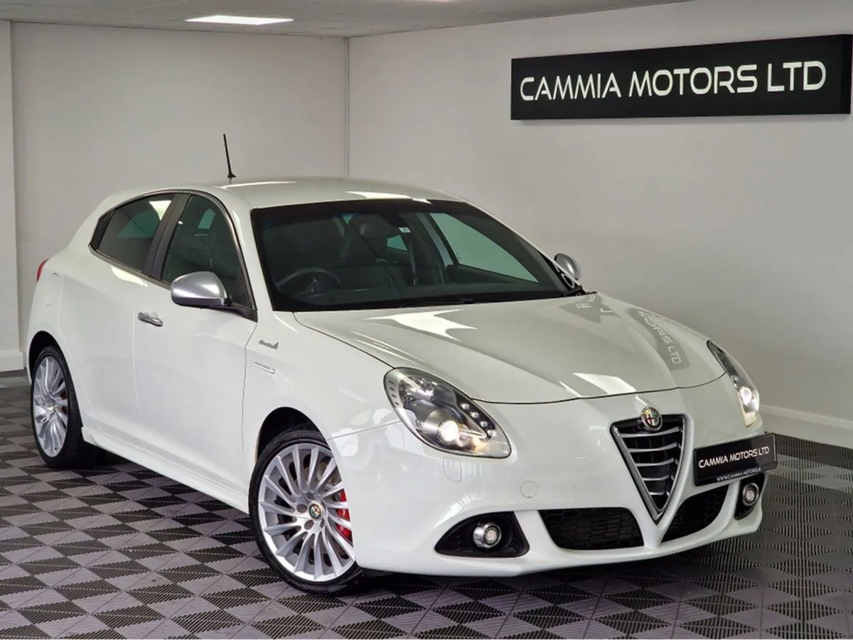 Alfa Romeo Giulietta 1.4t Sportiva 4DR Auto - Image 1