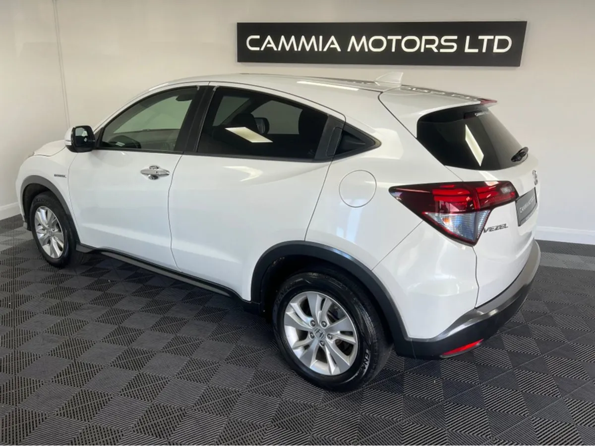 Honda Vezel 1.5 Hybrid Petrol Auto - Image 2