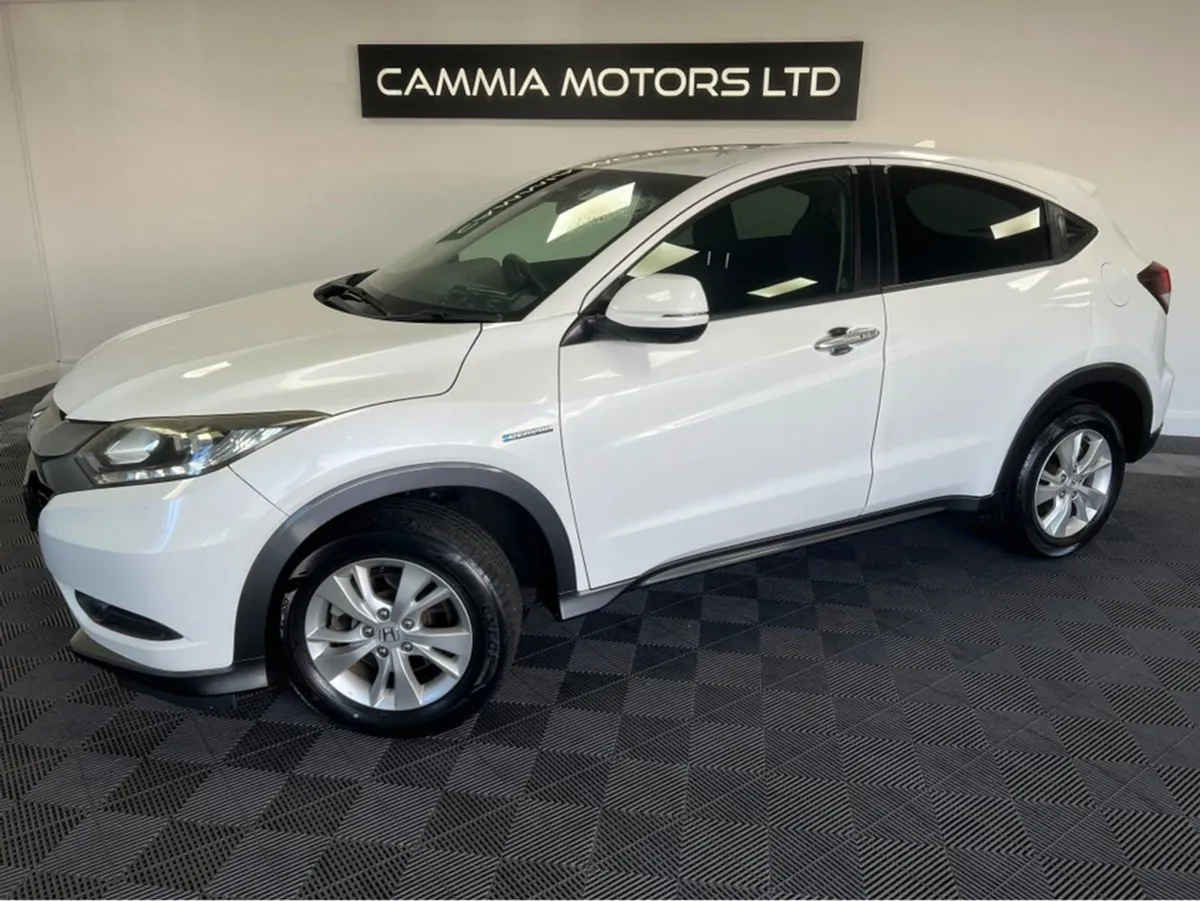 Honda Vezel 1.5 Hybrid Petrol Auto - Image 4