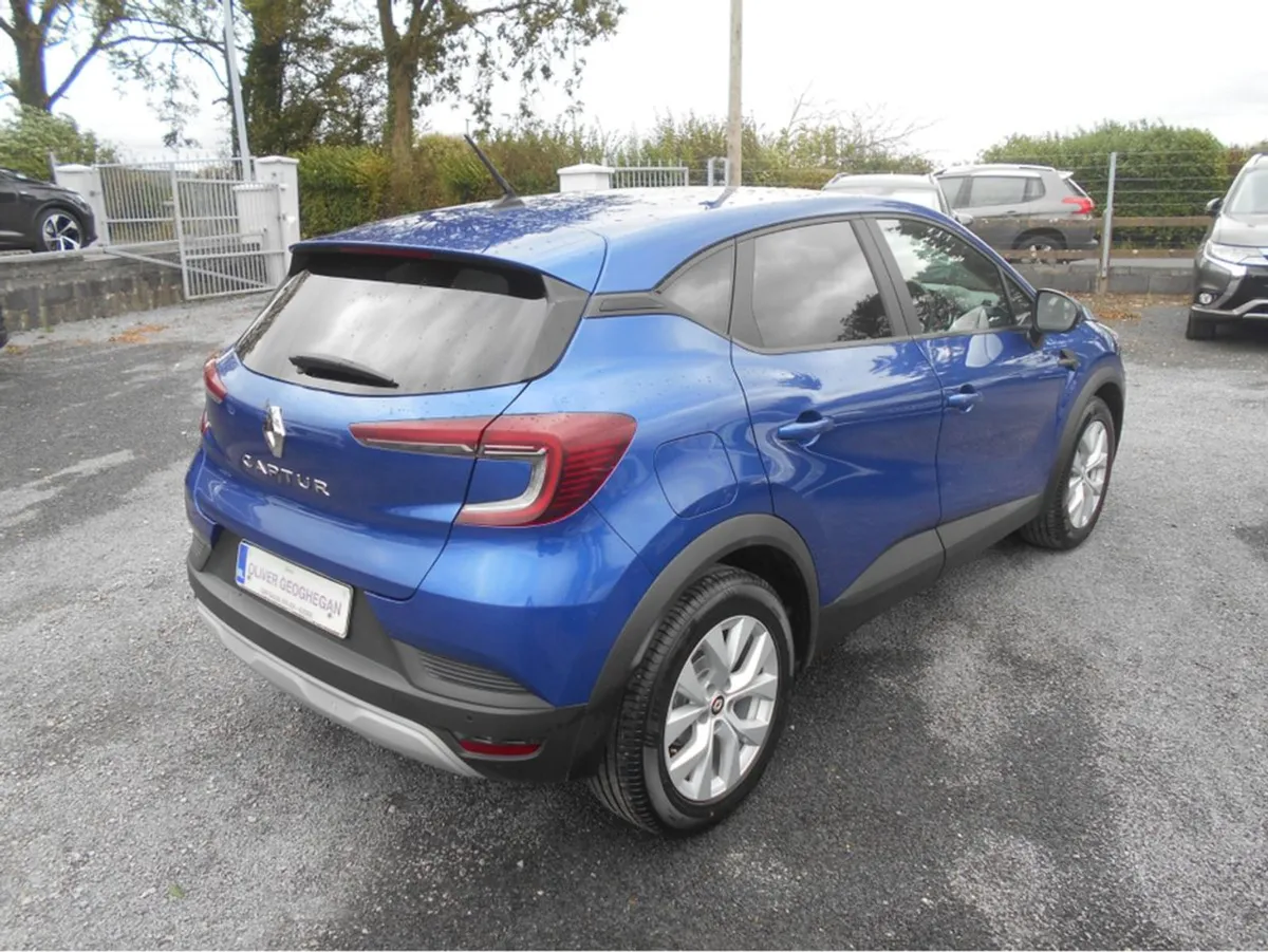 Renault Captur 1.0 Iconic Edition TCE - Image 2
