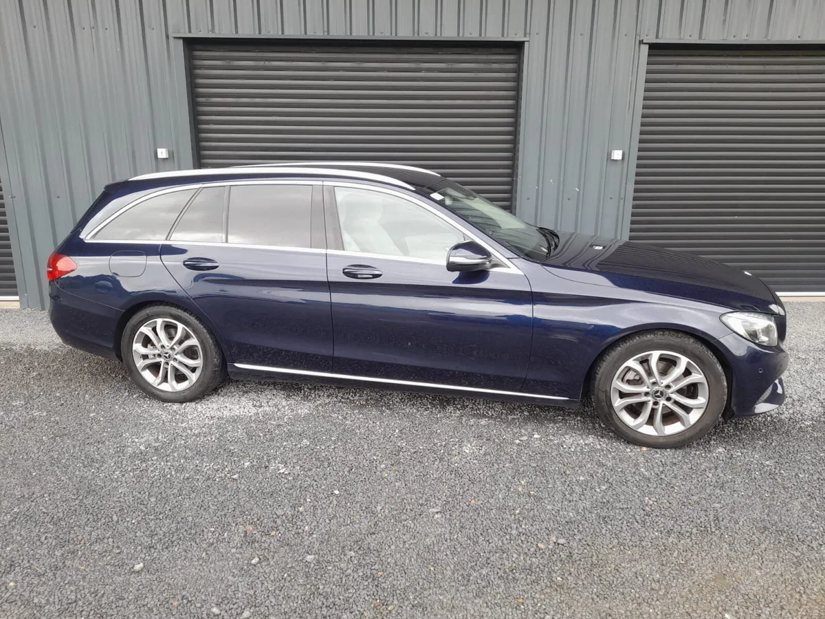 C220 Cdi  Avantgarde Sports Great Spec - Image 3