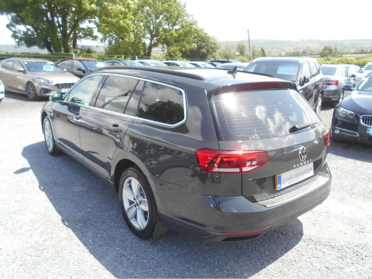 Volkswagen Passat SE NAV 2.0 TDI S-A Auto - Image 3