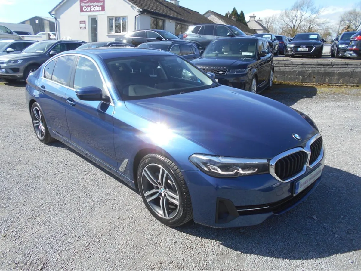 BMW 5 Series 520D SE Auto (privacy Glass camera b - Image 1