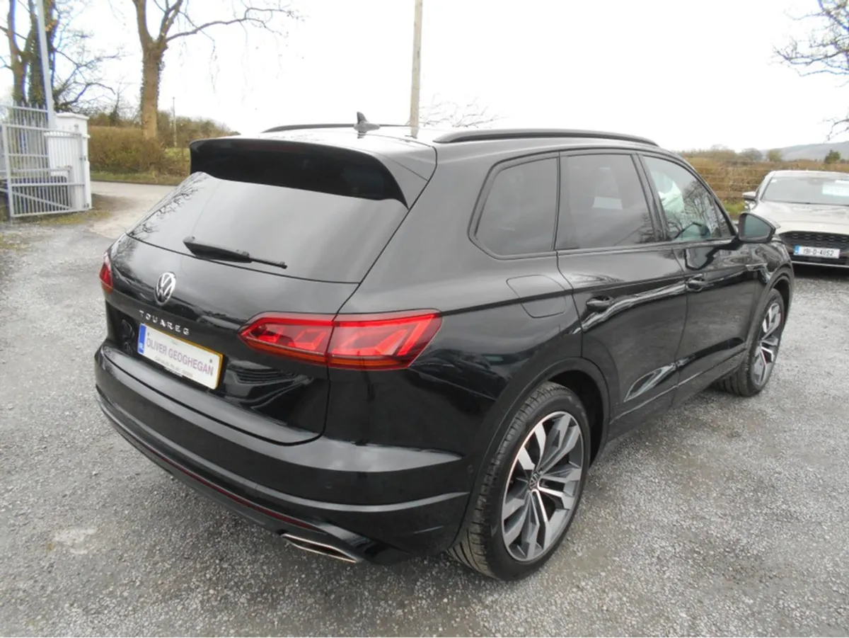 Volkswagen Touareg V6 Black Edition CV (2 Seater - Image 2