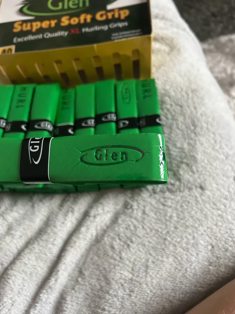 28 hurling glen XL Grips - Image 2
