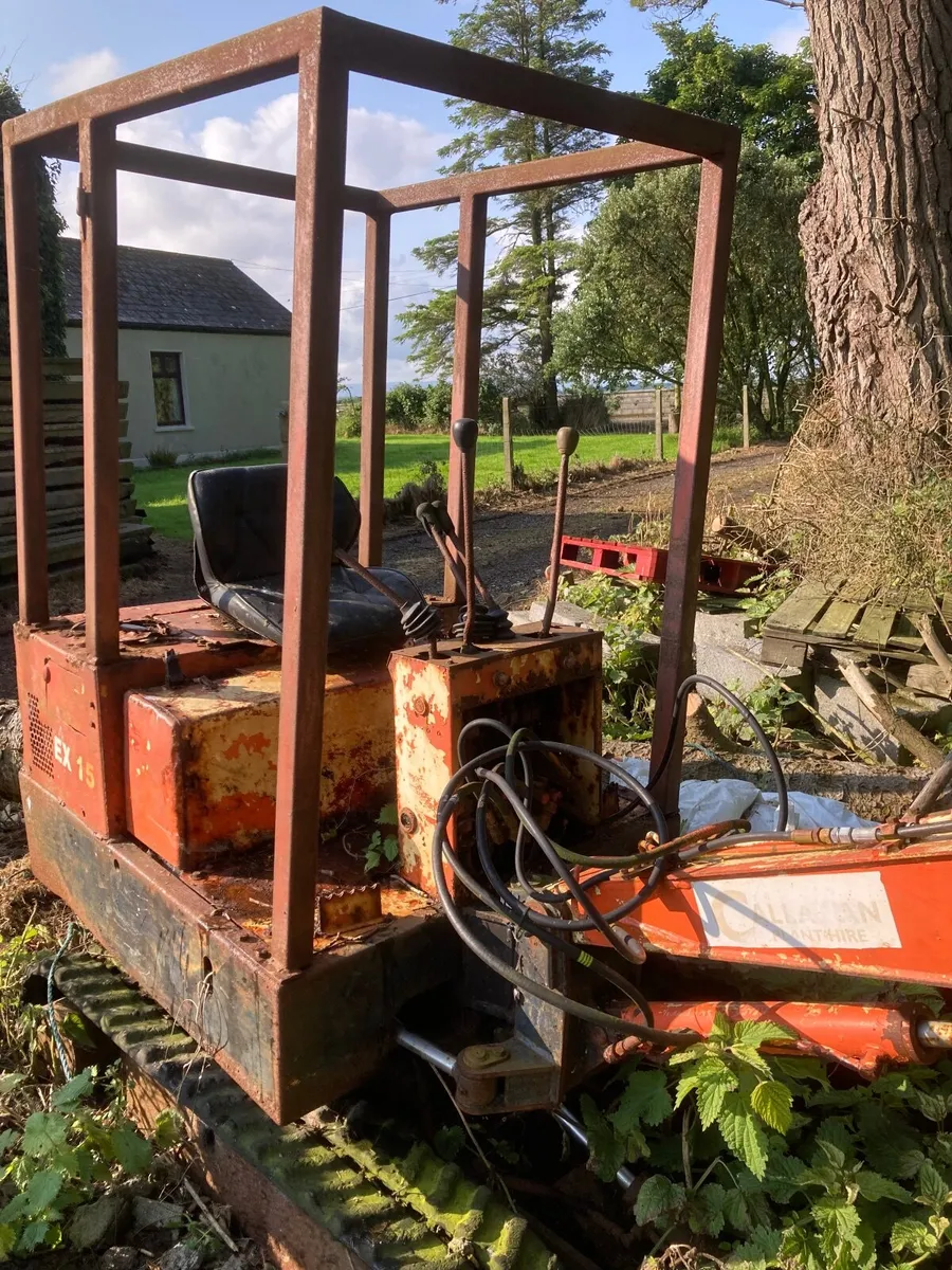Mini digger - Image 1