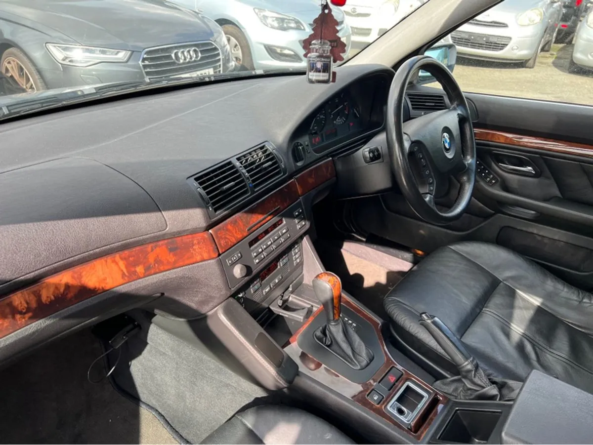 BMW 5 Series 525i Auto Business - Image 2
