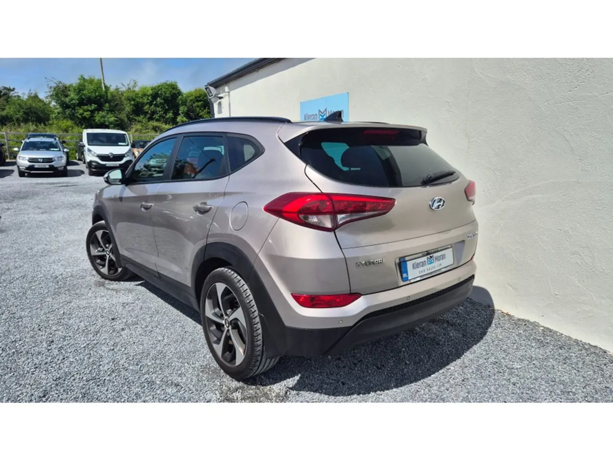 Hyundai Tucson Premium 5DR - Image 3