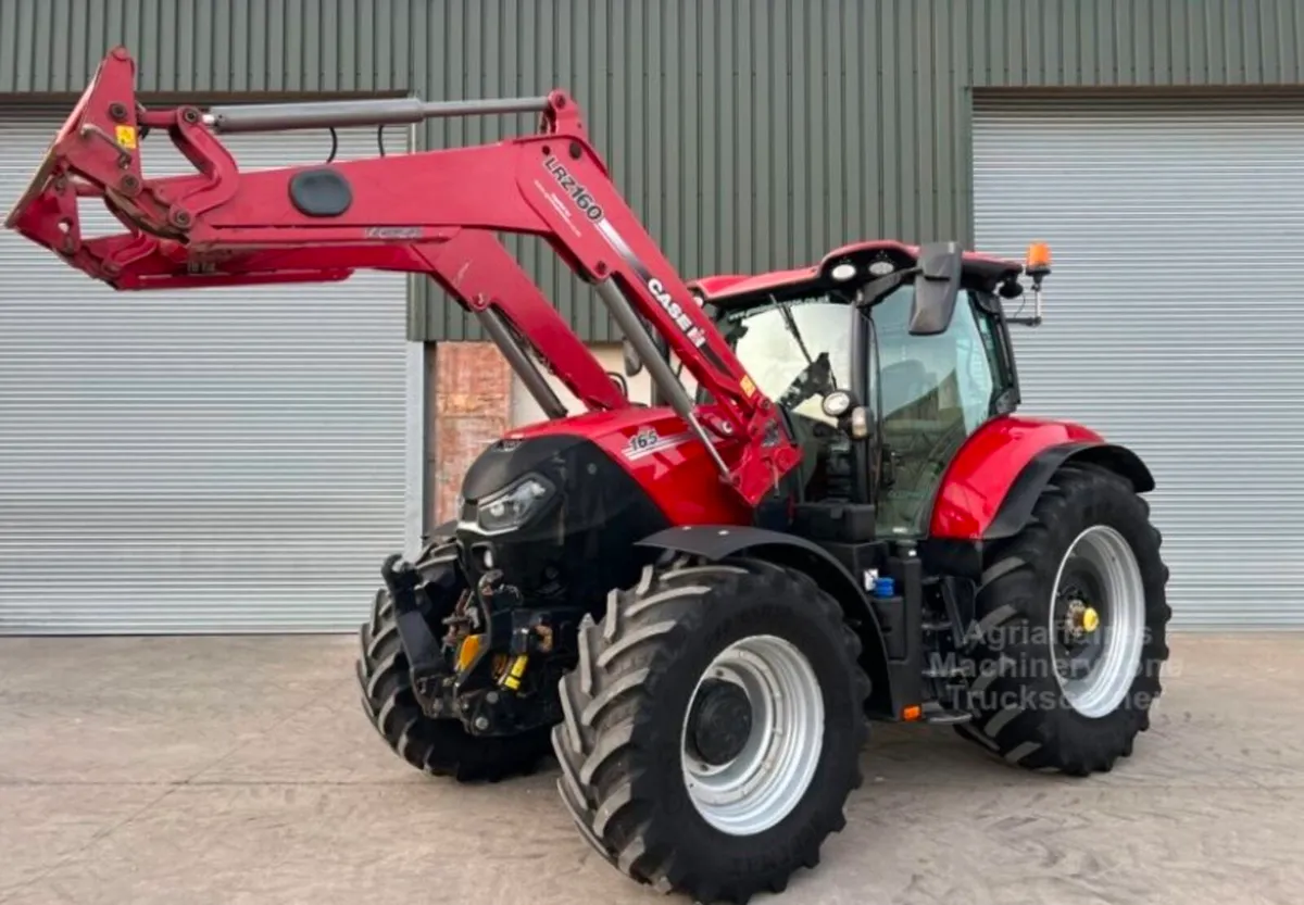 Selection of New Holland and Case tractors - Image 3